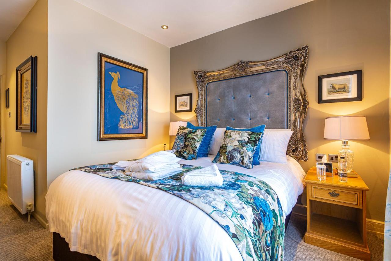 The Rutland Arms Hotel, Bakewell, Derbyshire Bagian luar foto