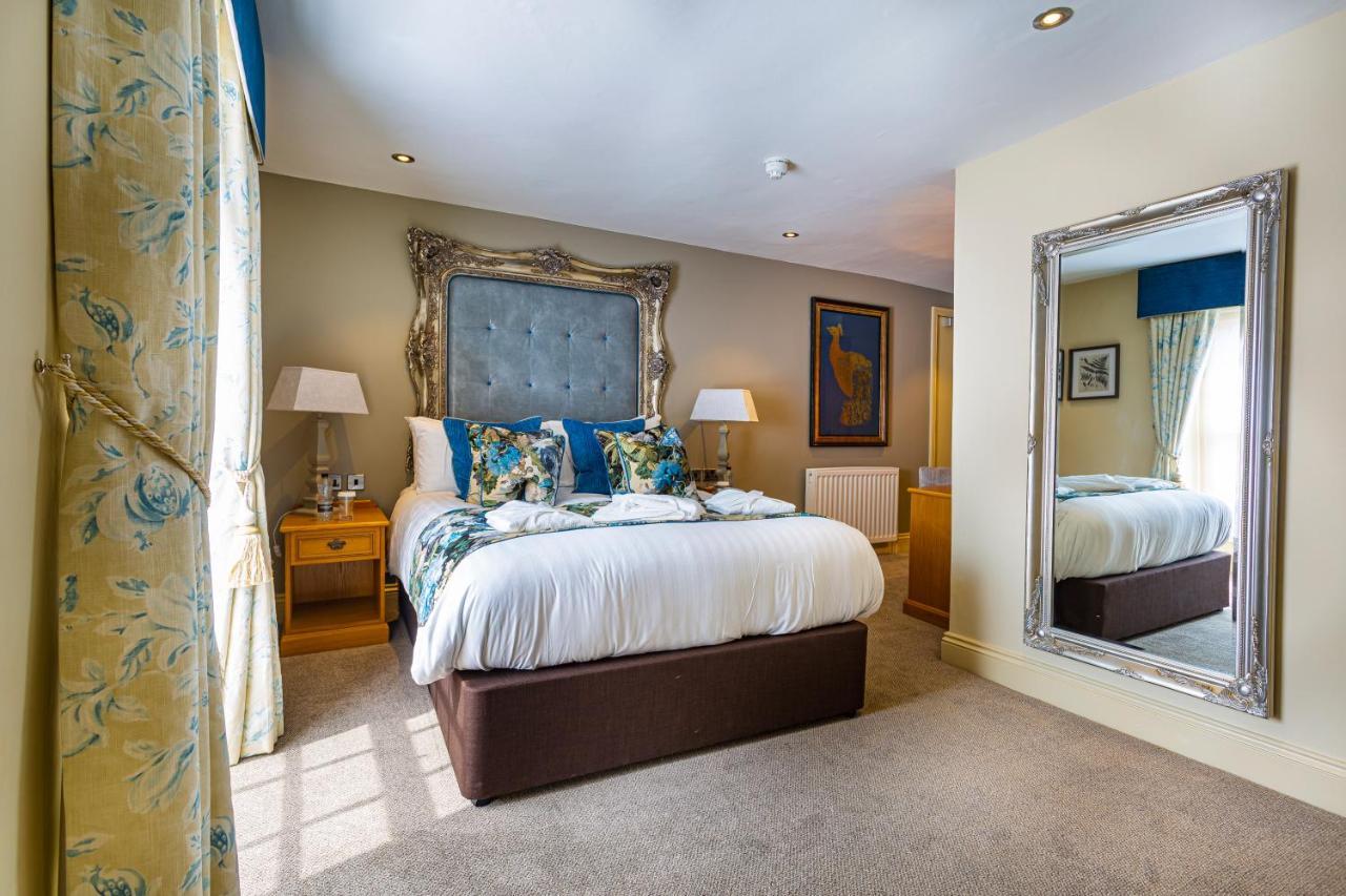 The Rutland Arms Hotel, Bakewell, Derbyshire Bagian luar foto