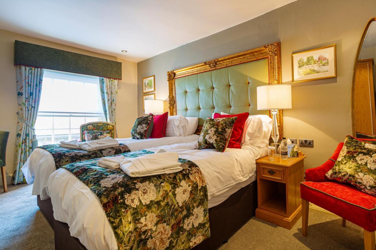 The Rutland Arms Hotel, Bakewell, Derbyshire Bagian luar foto