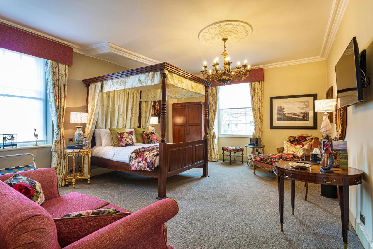 The Rutland Arms Hotel, Bakewell, Derbyshire Bagian luar foto