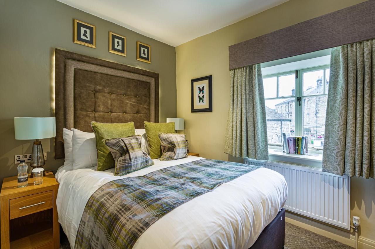 The Rutland Arms Hotel, Bakewell, Derbyshire Bagian luar foto