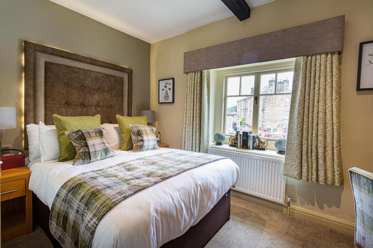 The Rutland Arms Hotel, Bakewell, Derbyshire Bagian luar foto