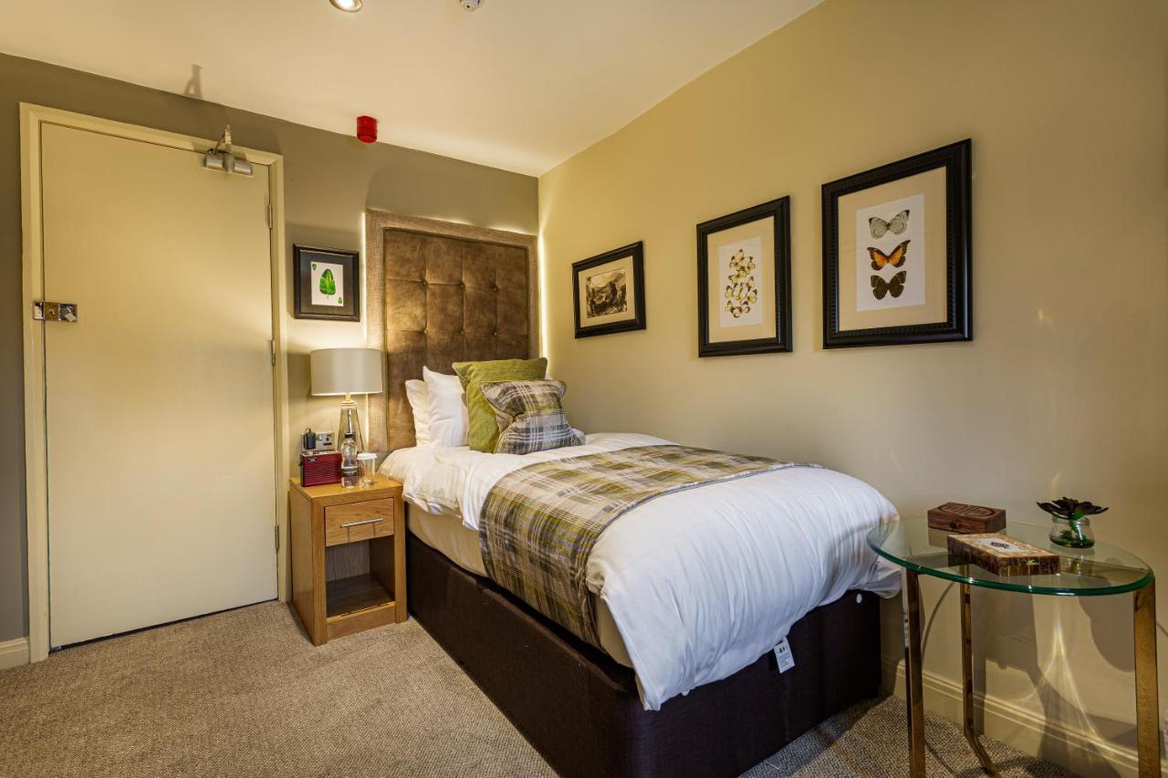 The Rutland Arms Hotel, Bakewell, Derbyshire Bagian luar foto
