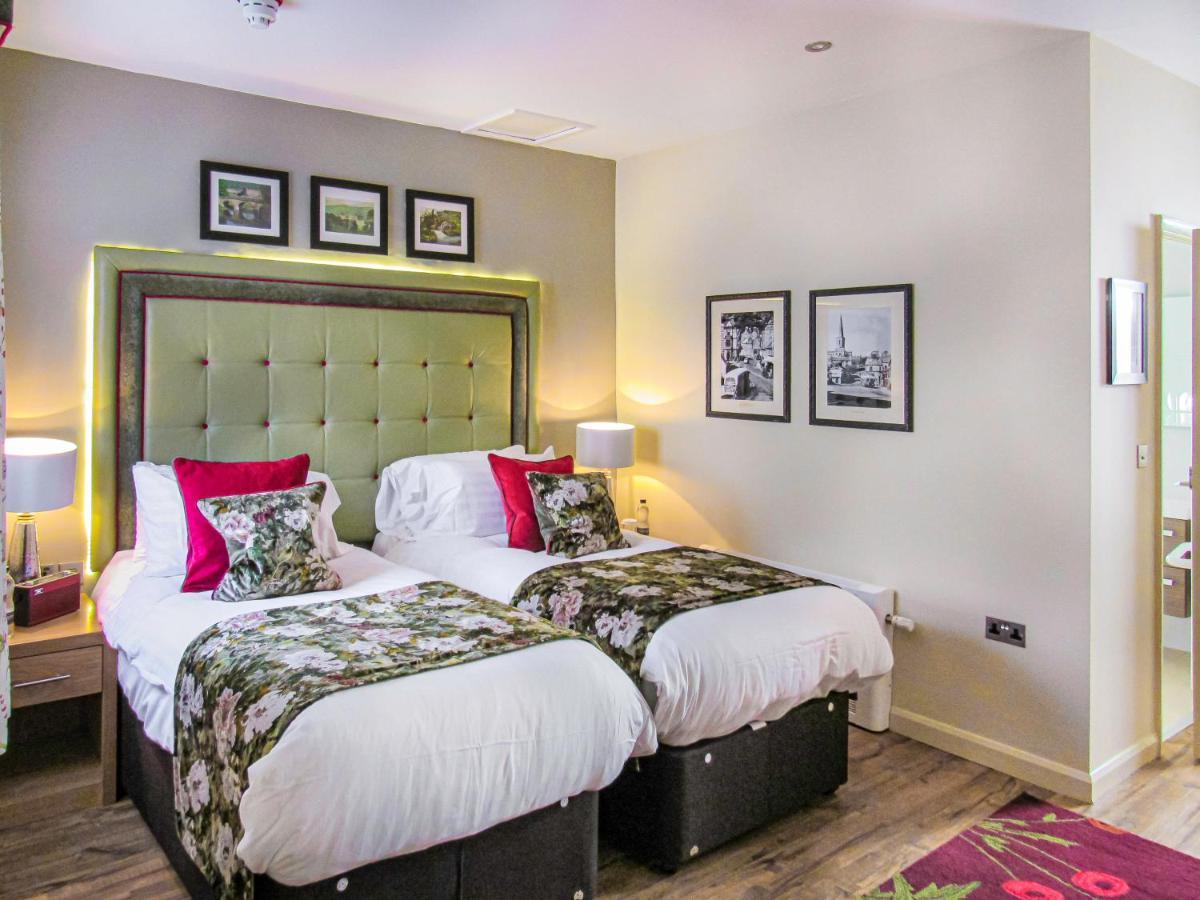 The Rutland Arms Hotel, Bakewell, Derbyshire Bagian luar foto