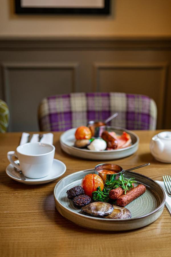 The Rutland Arms Hotel, Bakewell, Derbyshire Bagian luar foto