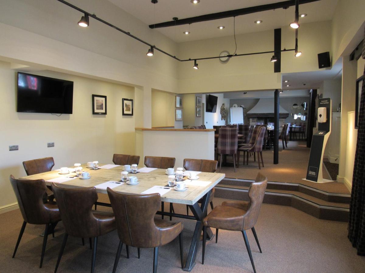 The Rutland Arms Hotel, Bakewell, Derbyshire Bagian luar foto