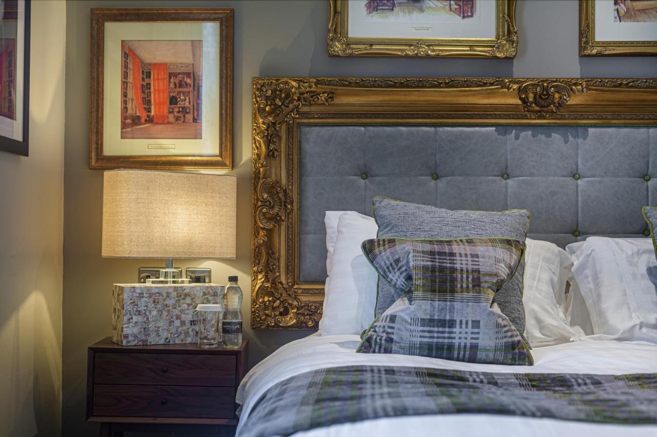 The Rutland Arms Hotel, Bakewell, Derbyshire Bagian luar foto